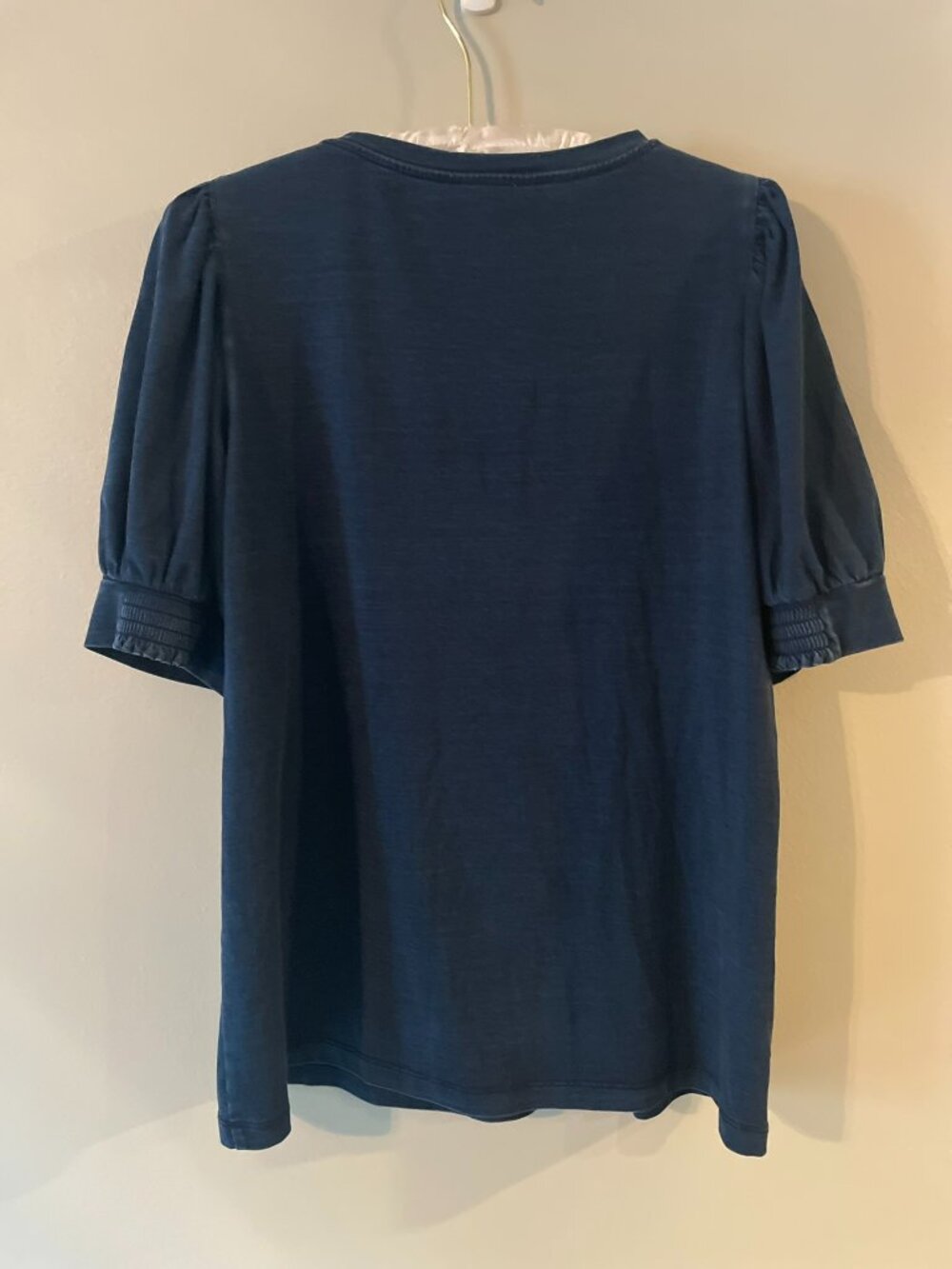 Chicos Short Sleeve Super Soft Denim Color Shirt Size 1 (US 10) - Picture 3 of 6